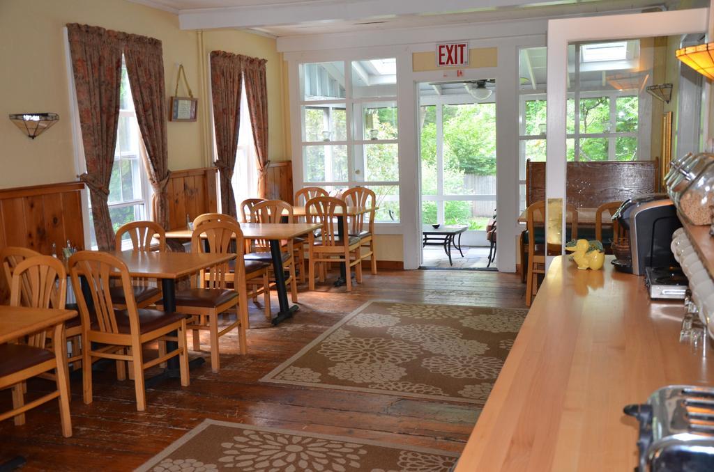Cornwall Inn Екстериор снимка